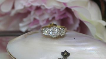 *DEPOSIT TAKEN*  18ct Y/G Antique Trilogy Ring